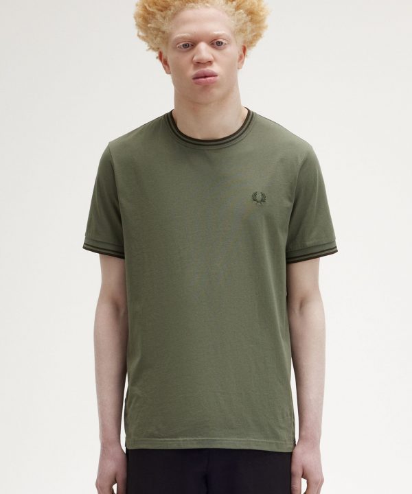 Camiseta con ribete con dos franjas - FRED PERRY