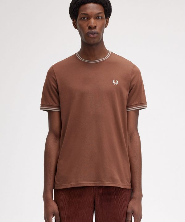 Camiseta con ribete con dos franjas - FRED PERRY
