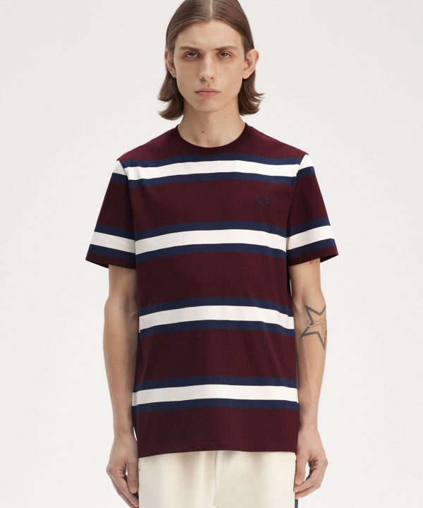 Camiseta con una raya llamativa - FRED PERRY