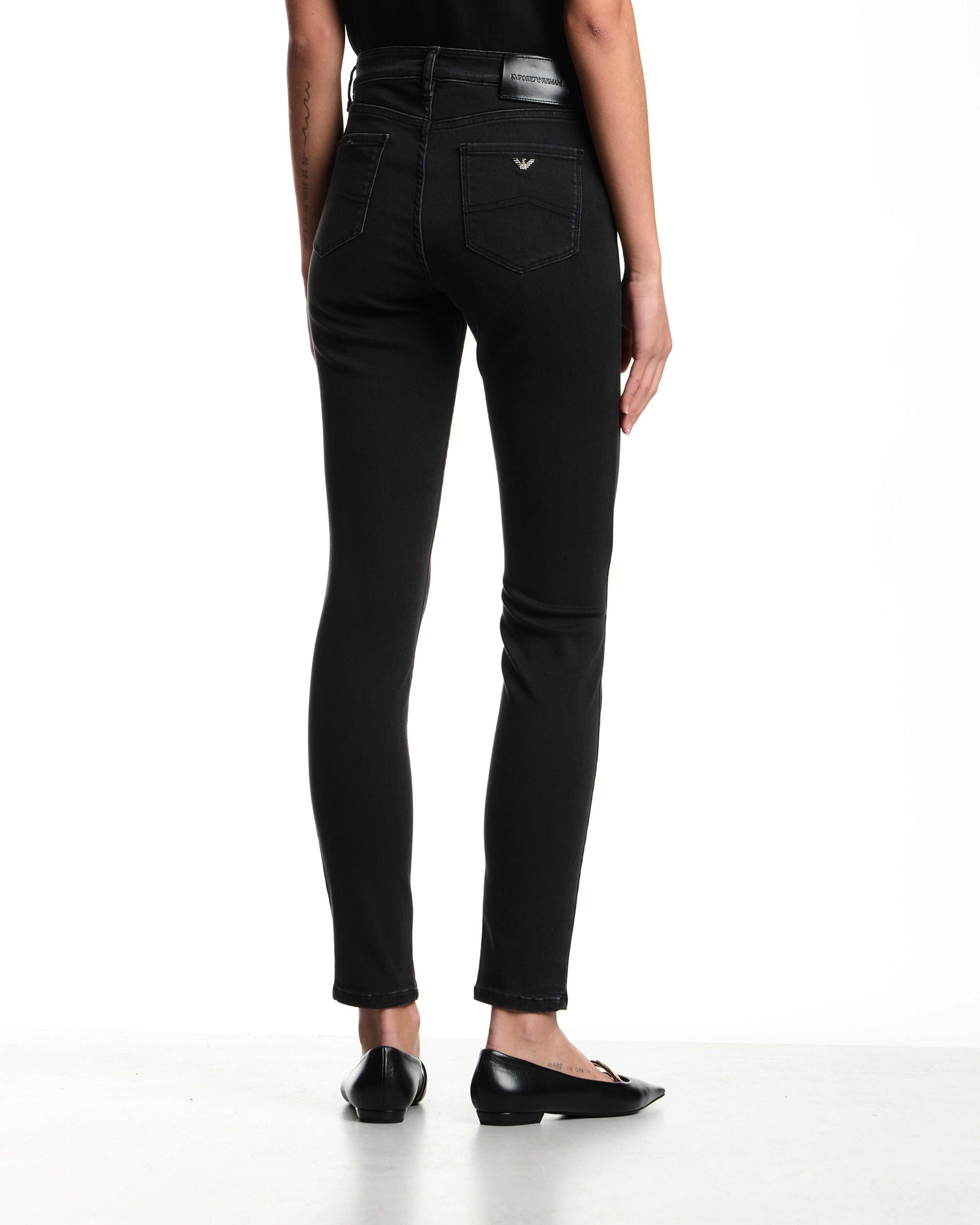 8N2J20_2DI7Z_0005_R_FW2025