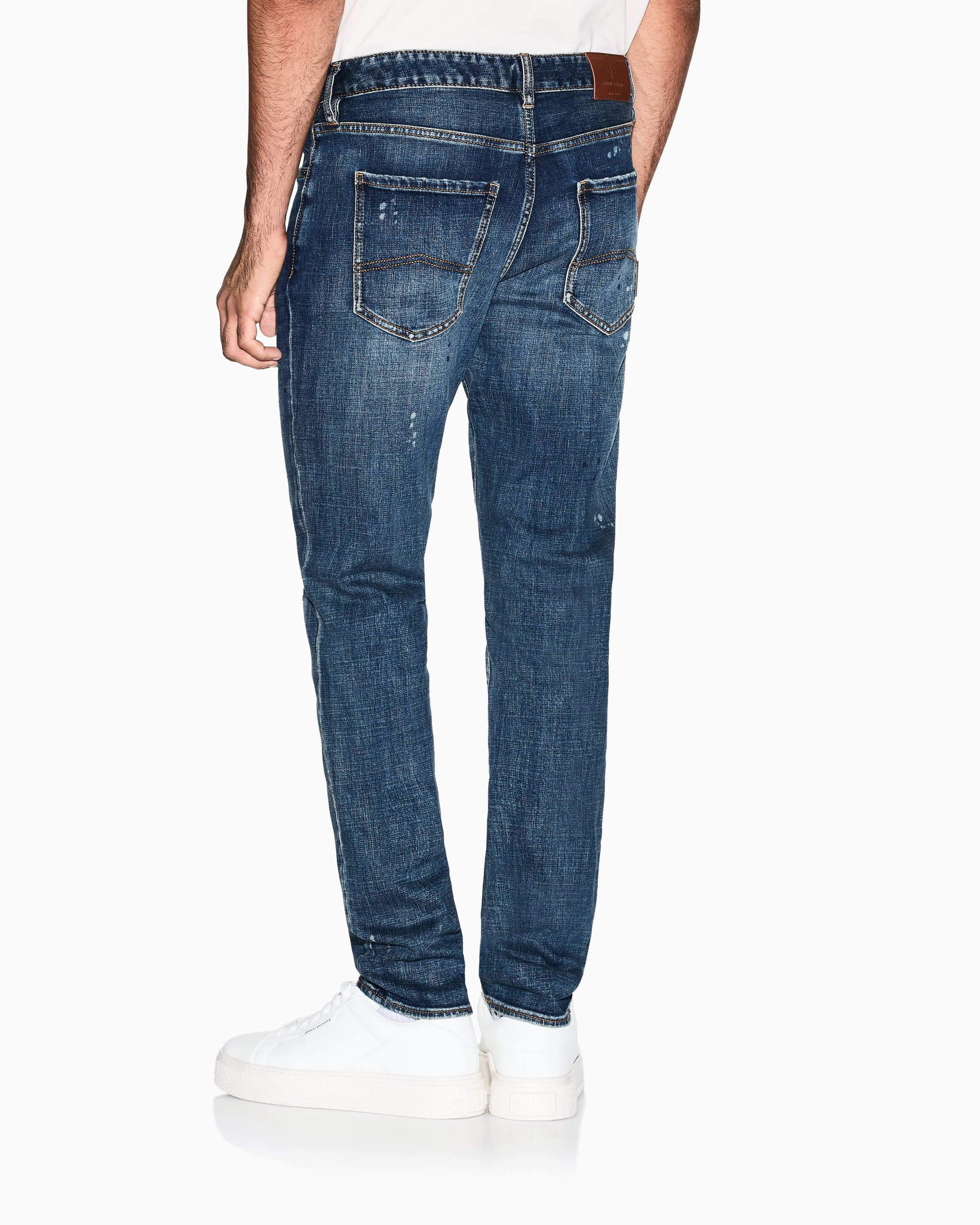 XM000070_AF17012_MB001_R_FW2025