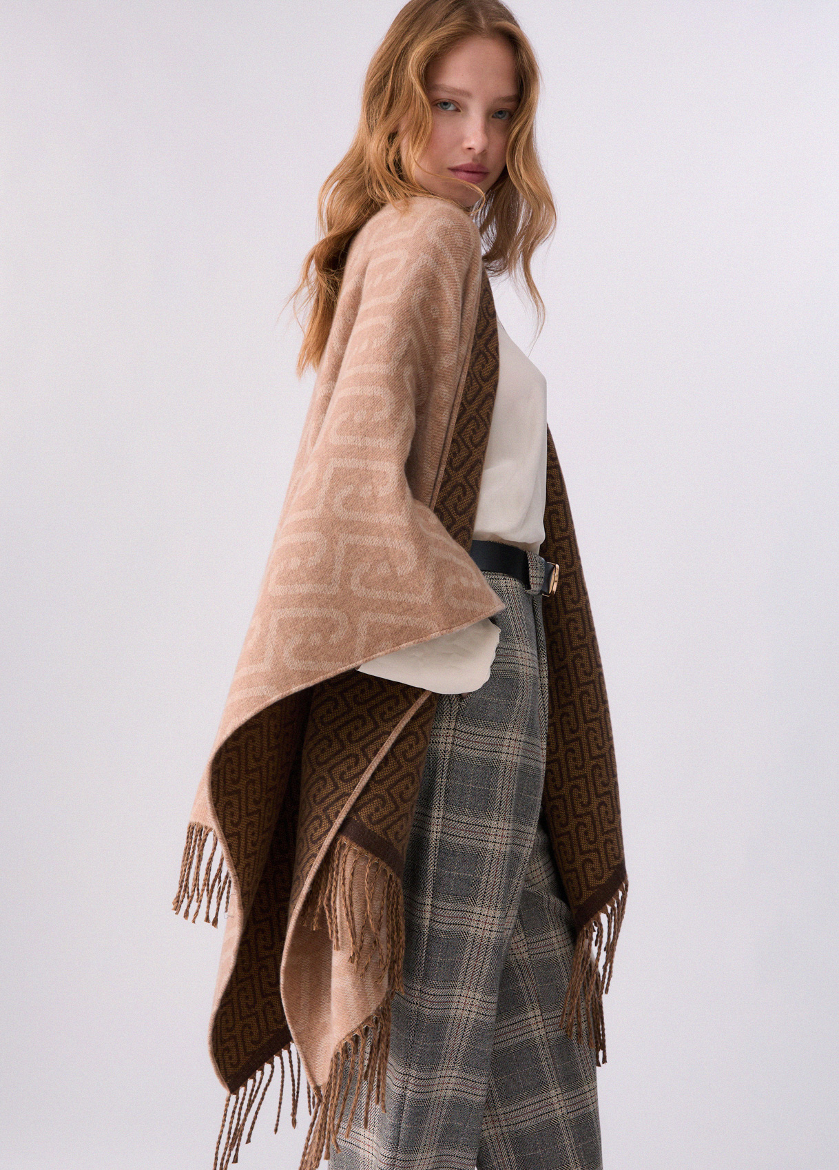 Poncho monograma jacquard - LIU.JO - Imagen 3