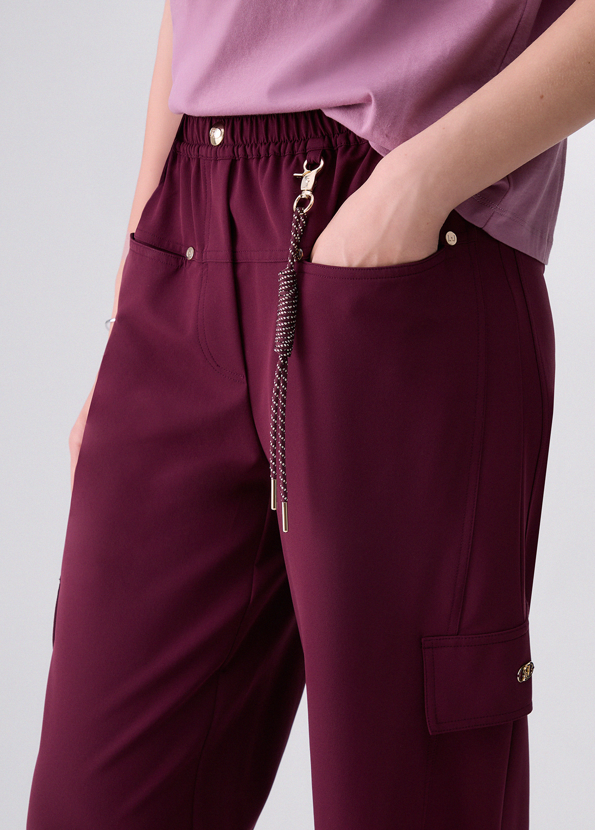 Pantalones oversize con charm - LIU.JO - Imagen 3