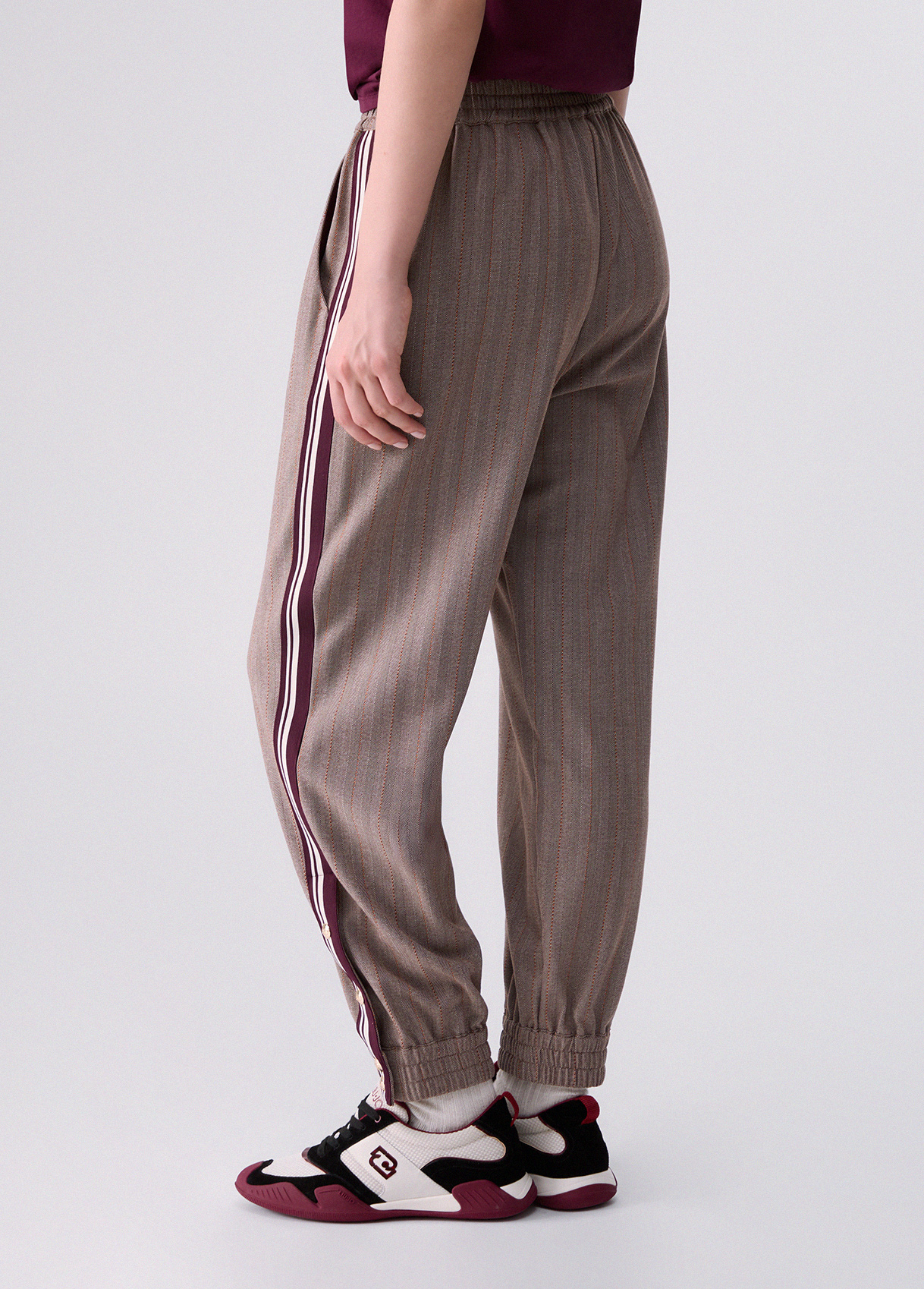 Pantalones jogger con tape laterale - LIU.JO - Imagen 2