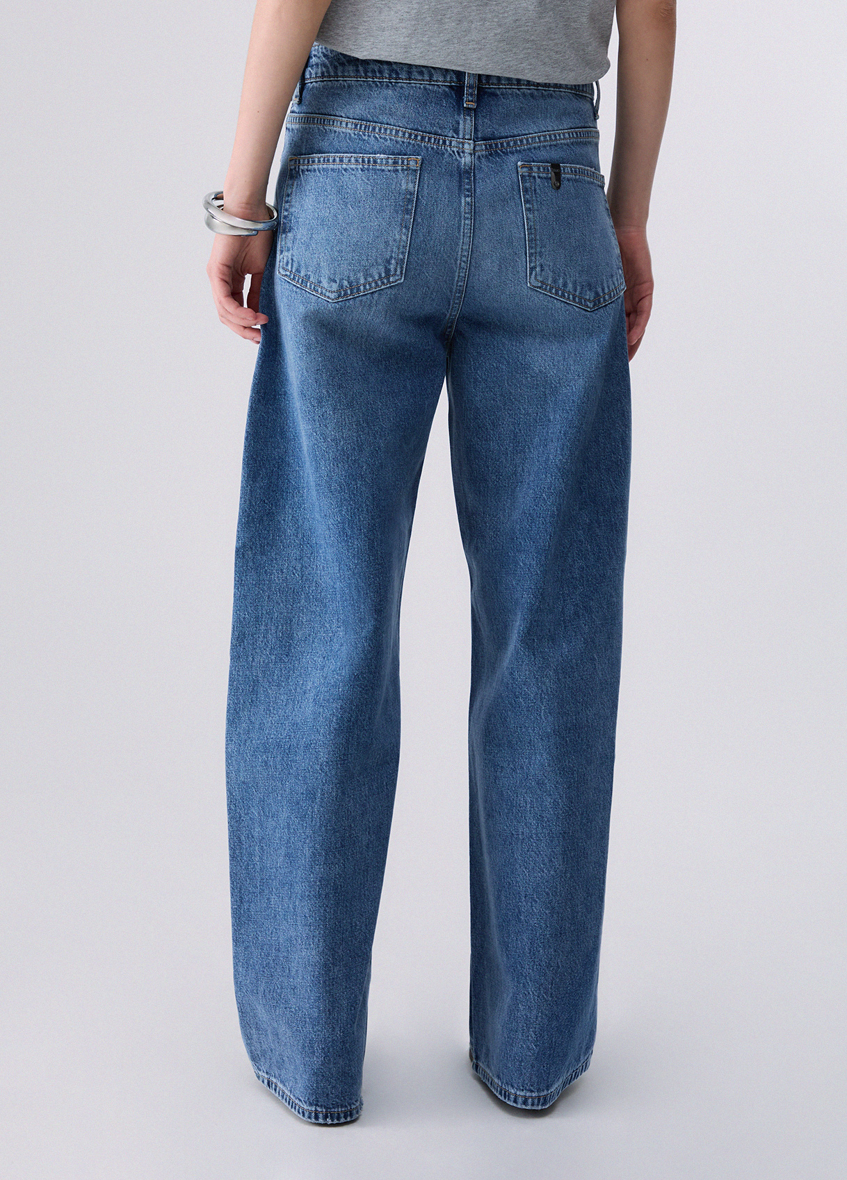 Jeans rectos con cinturilla asimétrico - LIU.JO - Imagen 2