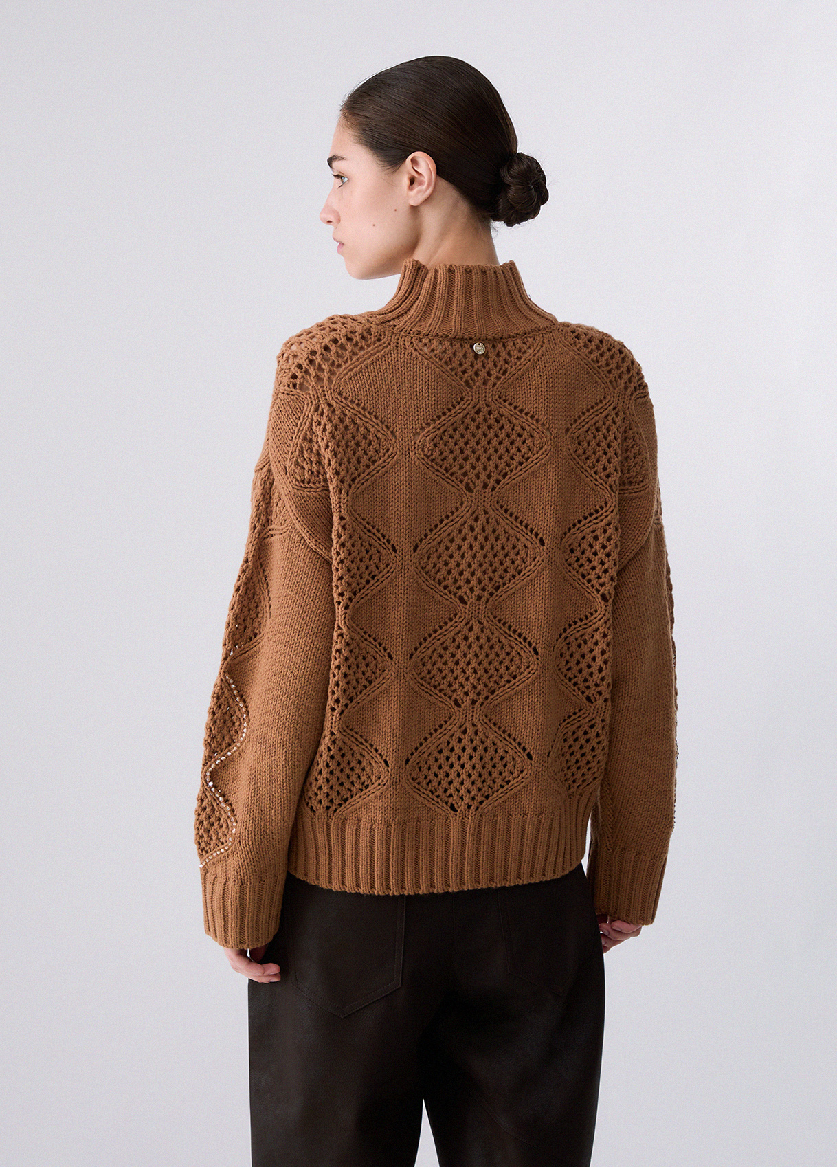 Jersey de cuello alto con abalorios y calados - LIU.JO - Imagen 2